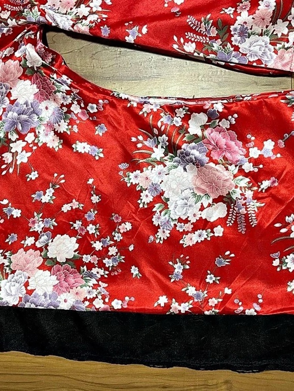 Red Floral Satin Kimono Top & Black Bow Set Wrap Blouse Cosplay Festival L - Picture 11 of 12
